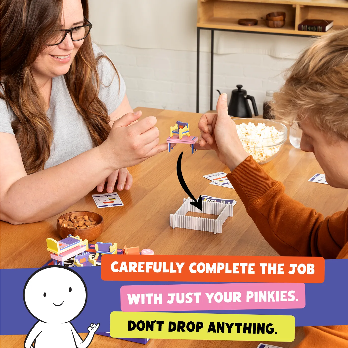 Exploding Kittens Giants Moving Tiny Furniture gioco party