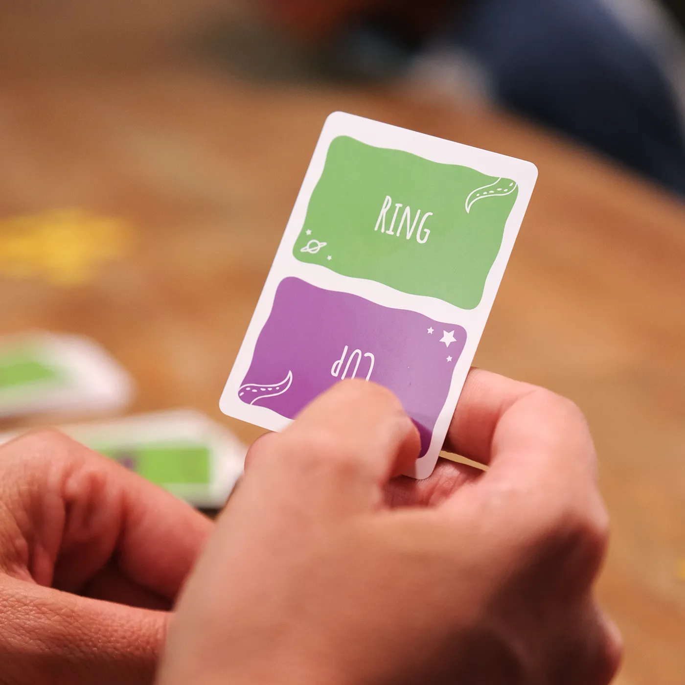 Exploding Kittens My Parents Might Be Martians gioco carte famiglia