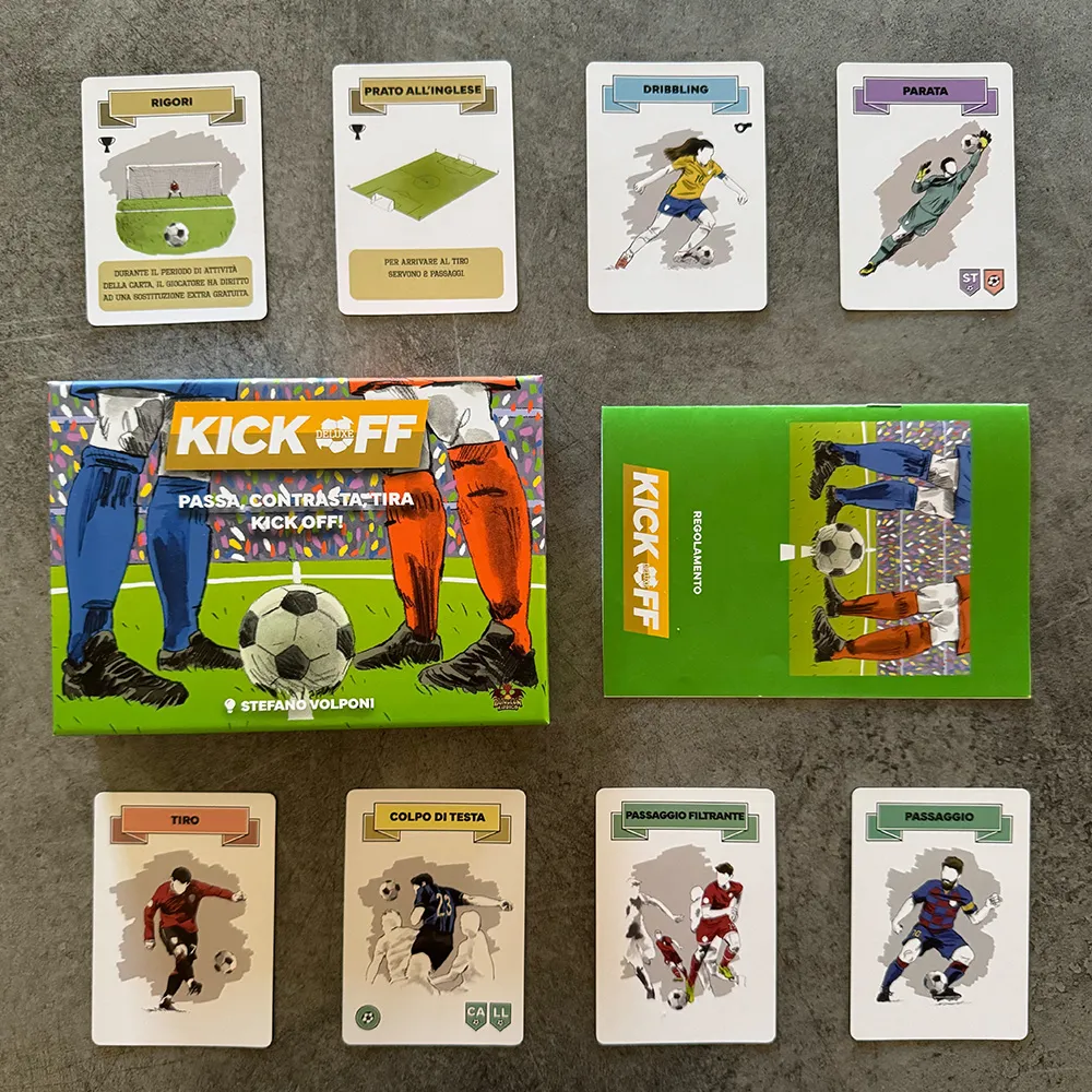 Kick Off Deluxe gioco carte calcio 2-4 giocatori tattico
