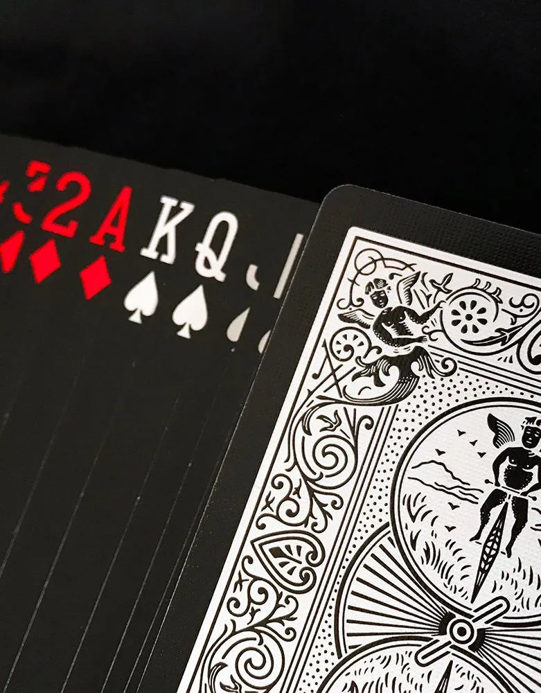 Bicycle Black Tiger Red carte poker dorso nero visibile UV