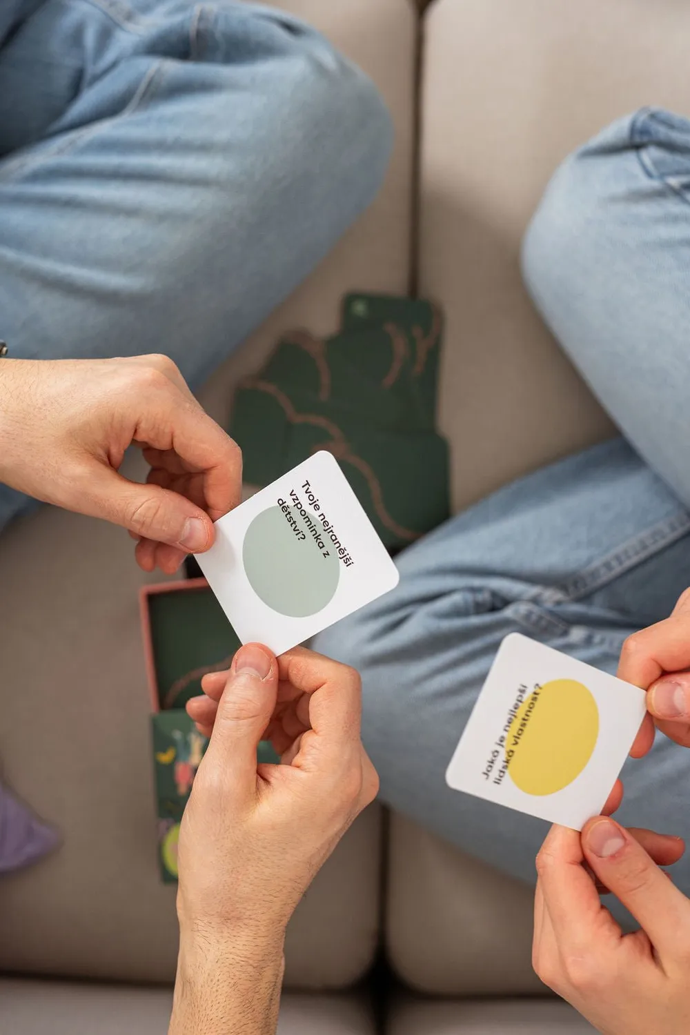 körvonal Mluvme Spolu gioco di carte ceco