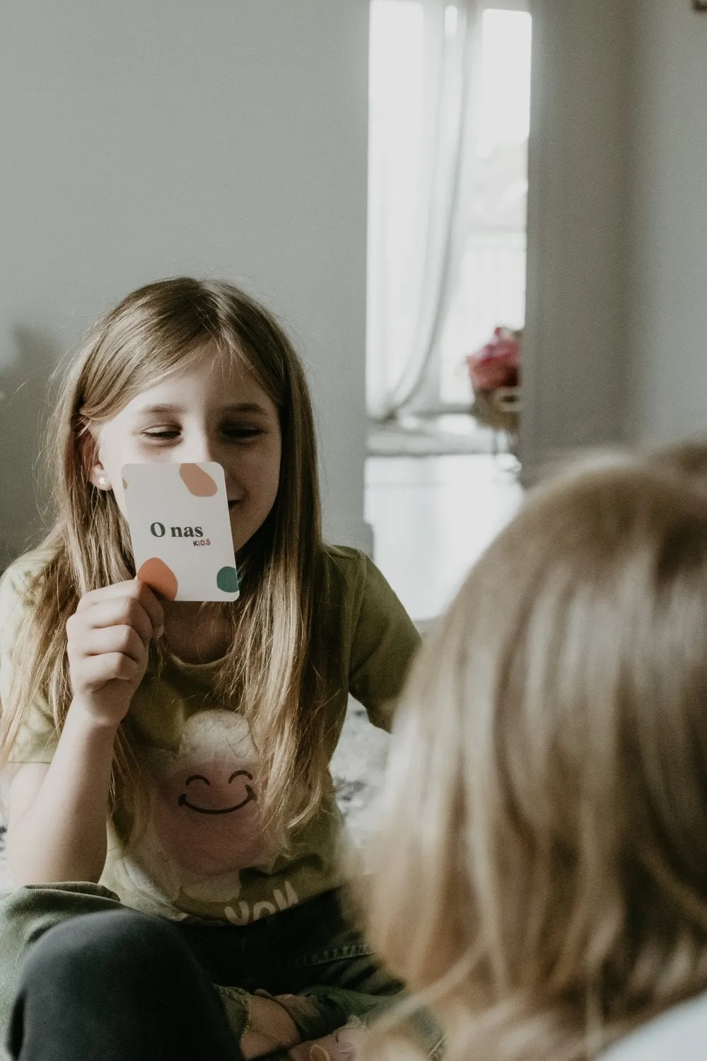 körvonal O nas Kids gioco di carte in polacco bambini